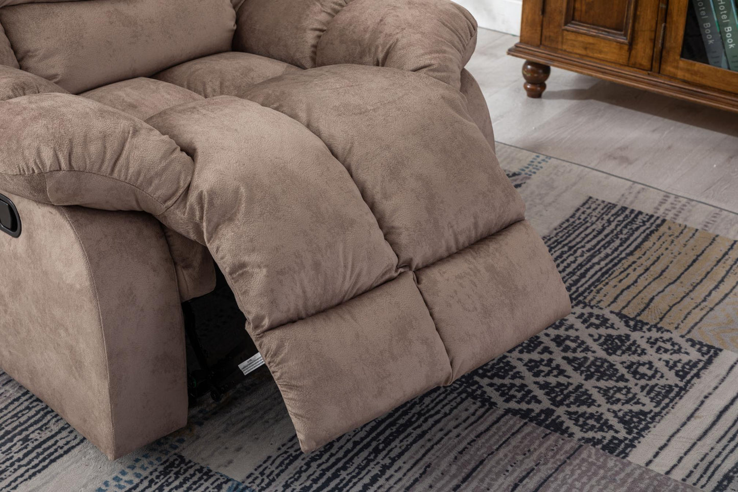 Classic Manual Relciner，suitable for living room&bed room, sofa with soft fabric and modern padded arms and back, arm chair